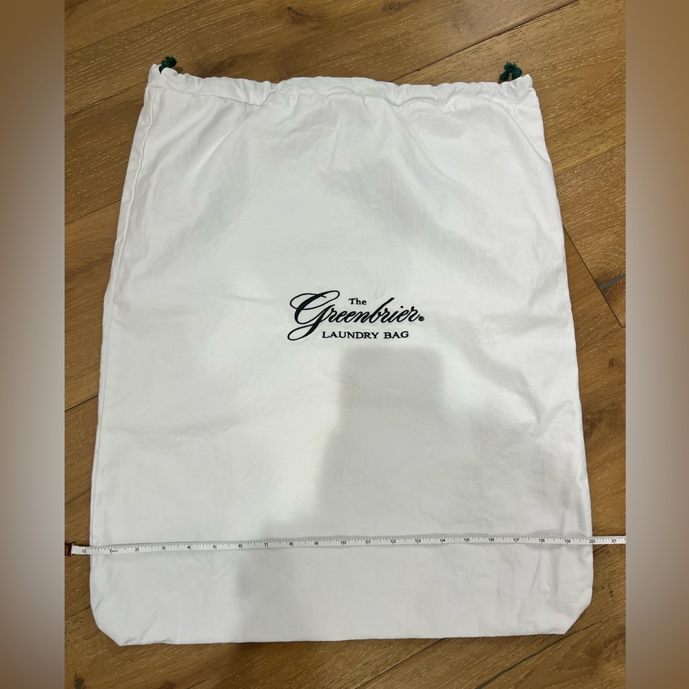 The Greenbrier laundry bag - Picture 2 of 6